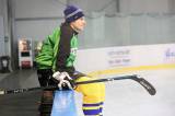5G6H5571: Foto: Fotbalisté FK Čáslav vyrazili na led, rozdali si to v hokejovém zápase