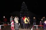 IMG_0714: Foto: Ve Vrdech rozsvítili vánoční stromek, na přítomné po roce dýchla vánoční atmosféra