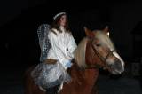 IMG_2969: Foto: V Miskovicích se děti dočkaly opožděné čertovské nadílky, Mikuláš dorazil na koni