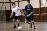 IMG_3524: Foto: Fotbalisté si posezónní volno zpestřili turnajem ve futsale v Ronově nad Doubravou