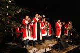 5G6H3298: Foto: Christmas Brassband rozjel v Pivovárku parádní vánoční mejdan