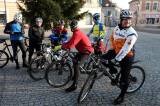 5G6H8530: Foto: Cyklisté si symbolicky připili a jako každý rok vyrazili na Sion
