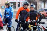 5G6H8589: Foto: Cyklisté si symbolicky připili a jako každý rok vyrazili na Sion