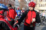 5G6H8635: Foto: Cyklisté si symbolicky připili a jako každý rok vyrazili na Sion