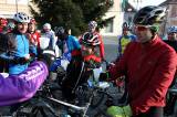 5G6H8655: Foto: Cyklisté si symbolicky připili a jako každý rok vyrazili na Sion