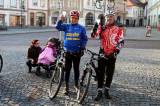 5G6H8667: Foto: Cyklisté si symbolicky připili a jako každý rok vyrazili na Sion