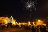 5G6H8796: Novoroční ohňostroj na kutnohorském Palackého náměstí nechyběl ani letos