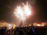 PC140018: Také Čáslaváci na Nový rok slavili na Náměstí Jana Žižky z Trocnova ohňostrojem