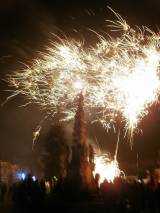 PC140032: Také Čáslaváci na Nový rok slavili na Náměstí Jana Žižky z Trocnova ohňostrojem