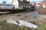 zruc38: Foto: Hladina řeky Sázava hrozí i ve Zruči, Doubrava zase ve Žlebech