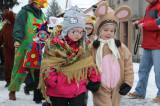 img_6007: Foto: Děti z kutnohorské MŠ Pohádka vyrazily do ulic v dlouhém masopustním průvodu