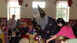 SDC11123_resize: Tupadelské děti s v neděli užily karneval, zahrál si s nimi čaroděj Emča