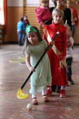 5G6H4369: Foto: Kutnohorskou sokolovnu obsadily děti, užily si tam tradiční karneval