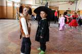 5G6H4384: Foto: Kutnohorskou sokolovnu obsadily děti, užily si tam tradiční karneval