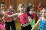 5G6H7534: Foto: Děvčata bojovala v tělocvičně Gymnázia Jiřího Ortena ve Velké ceně Kutné Hory