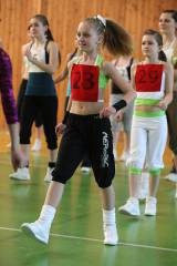 5G6H7633: Foto: Děvčata bojovala v tělocvičně Gymnázia Jiřího Ortena ve Velké ceně Kutné Hory