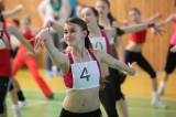 5G6H7749: Foto: Děvčata bojovala v tělocvičně Gymnázia Jiřího Ortena ve Velké ceně Kutné Hory