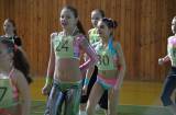 vc165: Foto: Děvčata bojovala v tělocvičně Gymnázia Jiřího Ortena ve Velké ceně Kutné Hory