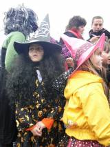 P1270890: Foto: Ve Zbraslavicích na čarodějnicích zazpívali Maxim Turbulenc