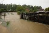 5G6H0719: Foto, video: Rozvodněná Vrchlice v neděli vyplavila osadu Bahýnko