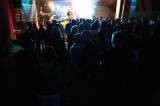 5G6H2319: Foto: Horký večer a skupina Keks vytáhly na parket v Nových Dvorech stovky tanečníků