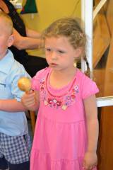 DSC_0392: Děti z MŠ Benešova 7 si v pondělí zazpívaly a rozloučily se s předškoláky