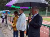 dscn0017: Lehkoatletický stadion v Čáslavi má nový povrch, fotbalové hřiště se dočkalo zavlažování