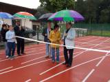 dscn0030: Lehkoatletický stadion v Čáslavi má nový povrch, fotbalové hřiště se dočkalo zavlažování
