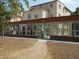 dscn0101: Čáslavská nemocnice modernizuje, hlavní budovu s oddělením geriatrie spojuje krček