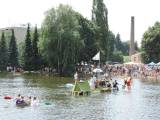 DSCN3708: Foto: První čáslavská neckyáda přilákala na Podměstský rybník plavidla i diváky