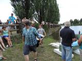 DSCN3889: Foto: První čáslavská neckyáda přilákala na Podměstský rybník plavidla i diváky