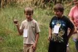 5G6H0456: Foto: Děti musely v paběnickém lese odevzdat své svačiny Otesánkovi!