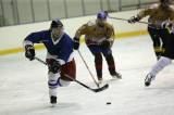 5G6H0769: Foto: Obnovený hokejový tým Chicago Úmonín válí v ledečské Hobby Lize