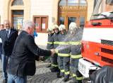 IMG_2176: Čáslavští hasiči získali nejnovější cisternovou automobilovou stříkačku Tatra 815