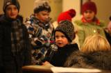5G6H4145: Foto: Děti z MŠ a ZŠ v Červených Janovicích zazpívaly v kostele sv. Martina