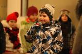 5G6H4156: Foto: Děti z MŠ a ZŠ v Červených Janovicích zazpívaly v kostele sv. Martina