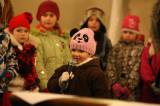 5G6H4172: Foto: Děti z MŠ a ZŠ v Červených Janovicích zazpívaly v kostele sv. Martina