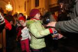 5G6H4232: Foto: Děti z MŠ a ZŠ v Červených Janovicích zazpívaly v kostele sv. Martina