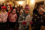 5G6H4236: Foto: Děti z MŠ a ZŠ v Červených Janovicích zazpívaly v kostele sv. Martina