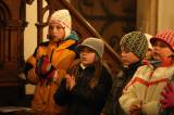 5G6H4260: Foto: Děti z MŠ a ZŠ v Červených Janovicích zazpívaly v kostele sv. Martina