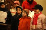 5G6H4290: Foto: Děti z MŠ a ZŠ v Červených Janovicích zazpívaly v kostele sv. Martina