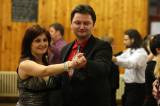 5G6H1120: Foto: Na úvod tanečních pro dospělé si manželé Novákovi připravili blues a rumbu