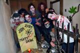 DSC_0009: Foto: Kutnohorský sklípek U Dobrého draka hostil krvelačnou Zombie párty