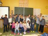 P1080994: Foto: Žáci ze ZŠ Žižkov si pro vysvědčení došli ve společenském oblečení