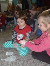 P2040017: Děti ze sedlecké mateřinky se formou hry seznámily s principy první pomoci