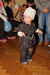 IMG_3384: Foto, video: Dovádění v maskách si užily i děti na veltrubském karnevale