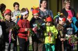 5G6H8171: Foto, video: Na zahradě Mateřské školky Pohádka ve čtvrtek přivítali jaro