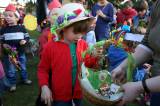 5G6H8223: Foto, video: Na zahradě Mateřské školky Pohádka ve čtvrtek přivítali jaro