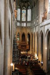 5G6H3462: Foto: Městská hudba Františka Kmocha zkoušela v chrámu sv. Barbory na „Probouzení“