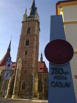 Fotografie0375: Památník připomíná 750 let od založení královského města Čáslavi
